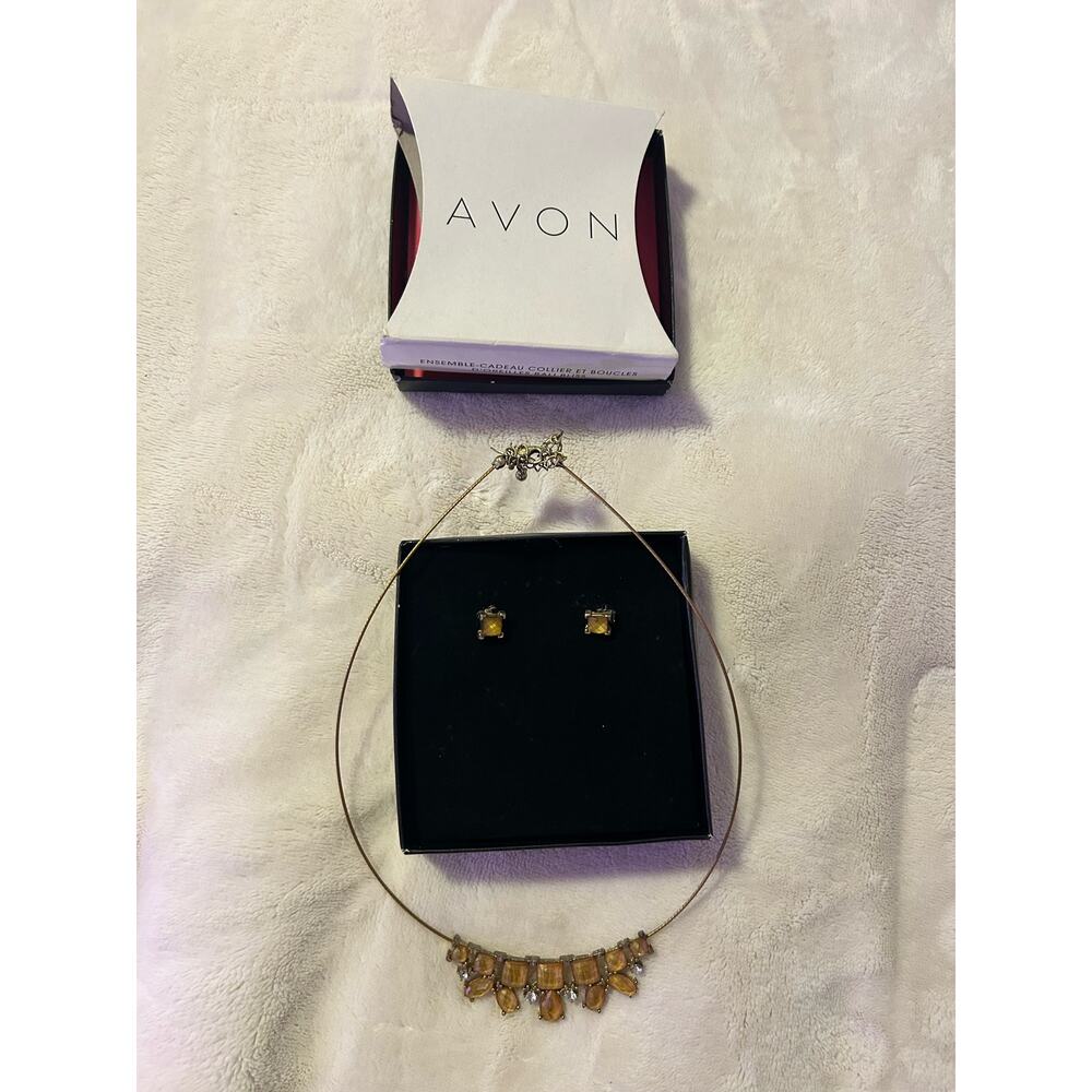 Vintage Avon Bali Bliss necklace and earring set. Citron Color.